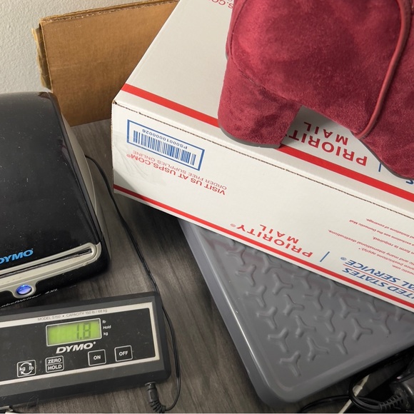 WHITE MOUNTAIN Women 9 1/2 Burgundy Red Suede Ankle Boot Heeled Bootie - Picture 11 of 13